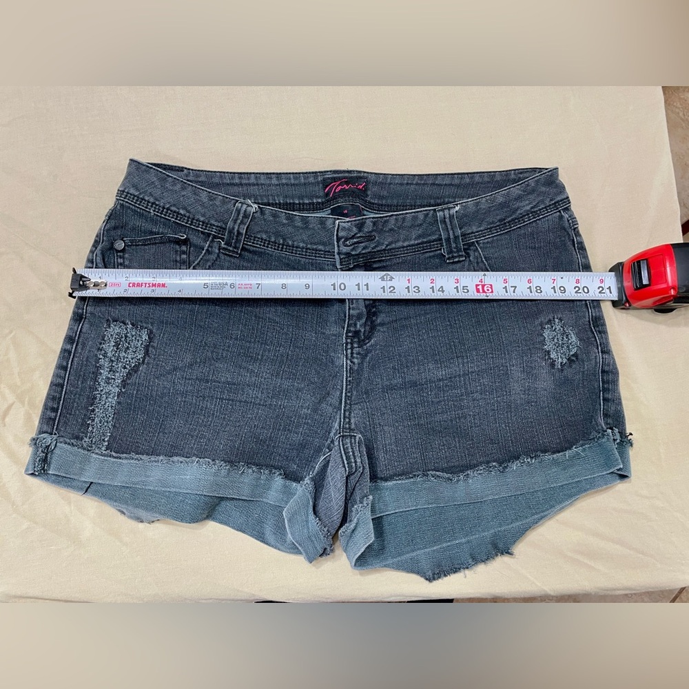 Torrid Plus Size 16 Distressed Cut Off Black Denim Shorts